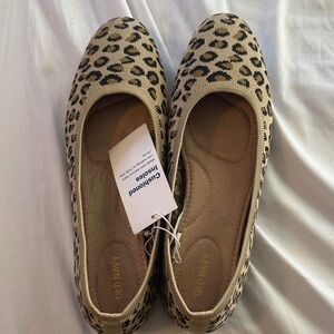 Old Navy Tan and Black Leopard Flats